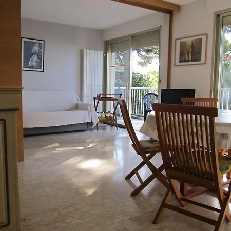 Carcur Pour 4 Personnes Avec Vue A Apartment